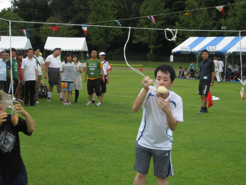 競技紹介 パン食い競走 ふれあいスポーツ大会２０１３